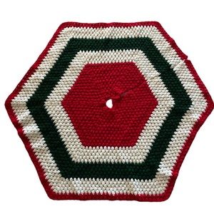 Crochet Handmade Red Green White Hexagon Afghan Christmas Tree Skirt 36”x 41”